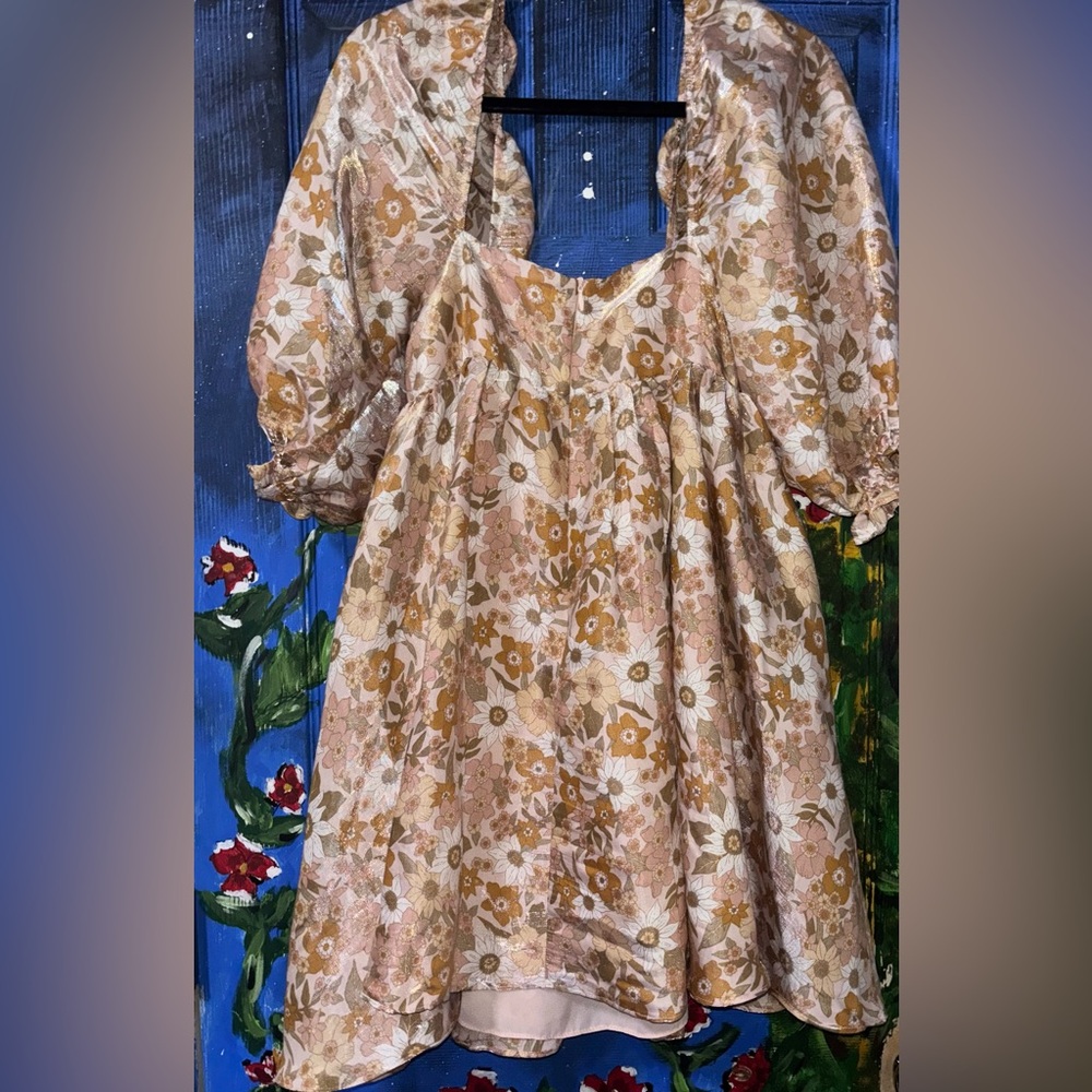 Storia Pink Dress with Puff Sleeves - Picture 2 of 4